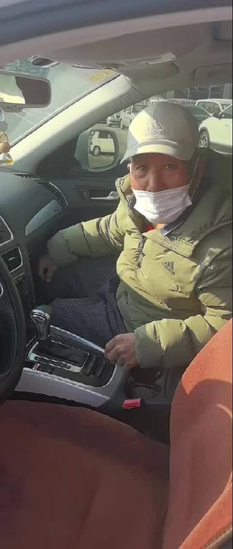 13年奥迪Q5大爷要30万 虽说车况是真不错 主要是现在买个新的Q5也三十