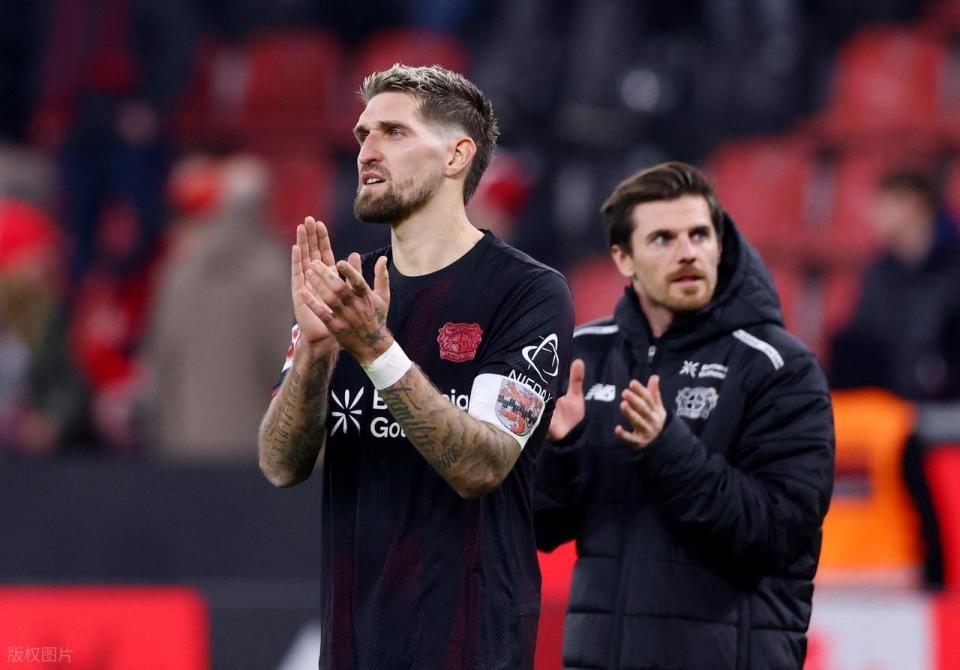 随着门兴1-3，法兰克福1-0，勒沃库森2-0，德甲最新积分榜出炉