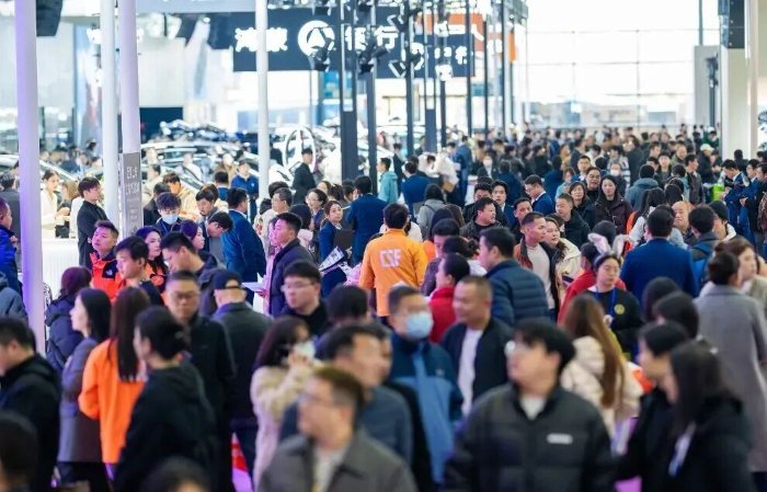 掀起购车热潮，长沙国际车展周末人气“狂飙”
