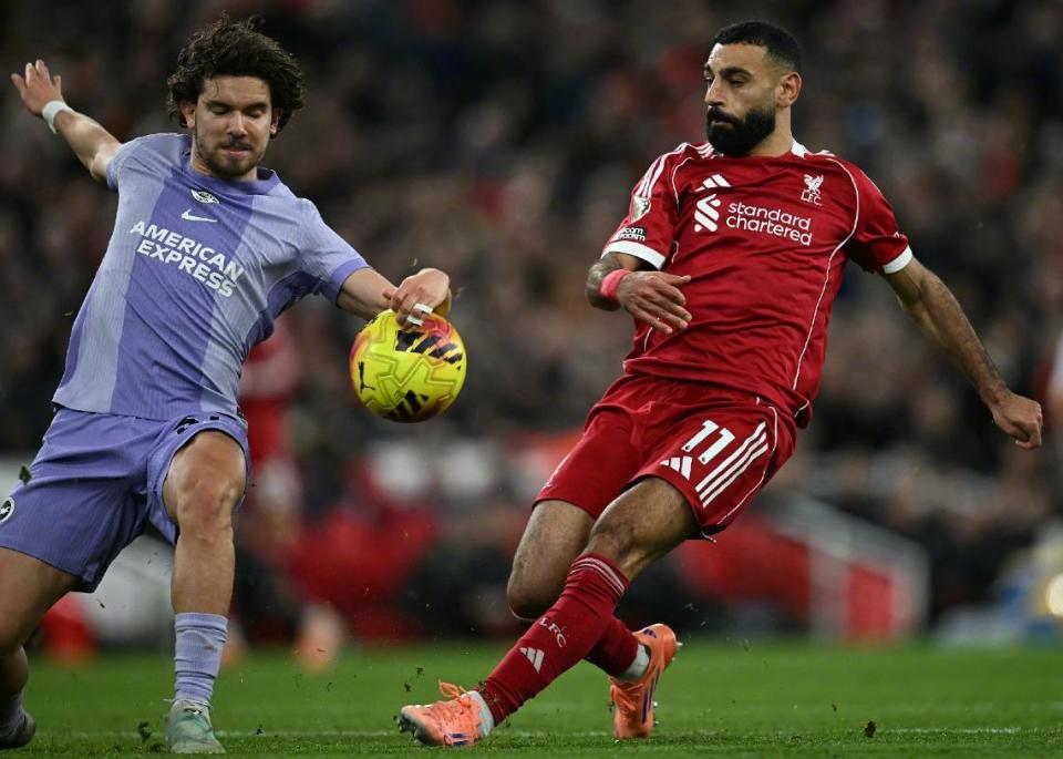 熟悉的红军回来了！利物浦2-0布莱顿全民皆兵，萨拉赫事件反成“催化剂”