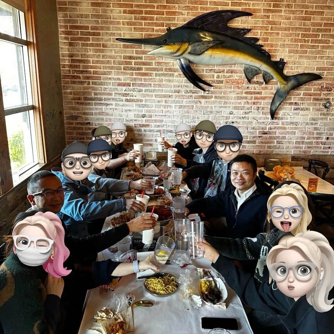 何小鹏再夸特斯拉FSD丝滑，赌明年小鹏有同等水平，输了让同事裸跑？