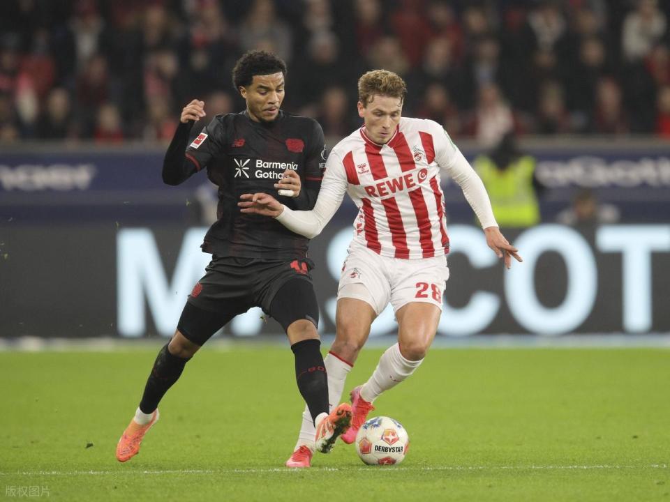 神仙球：德甲现无敌蝎子摆尾破门好戏，现场视角还原，太丝滑了