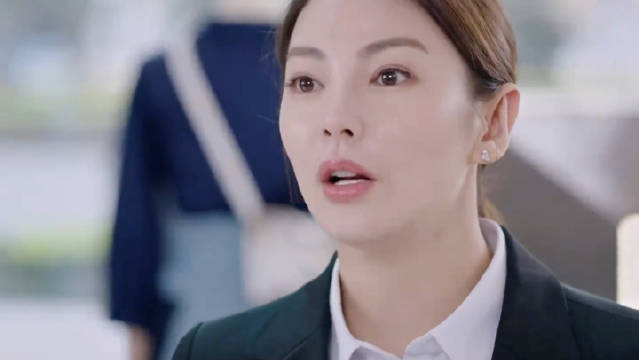 男人陪三姐逛街遇到了正室 繁花似锦张雨绮高伟光左小青