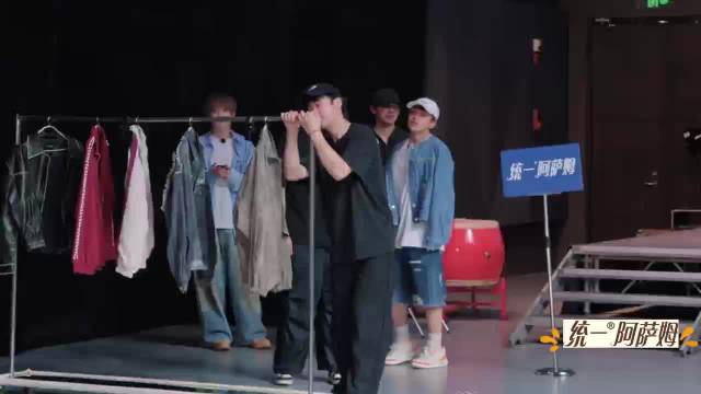 陈少熙室内衣架车漂移倒车引父母称赞