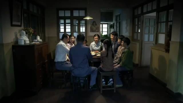 父母爱情：儿子离开家当兵，亲妈一滴泪不流，姑姑却快哭瞎了