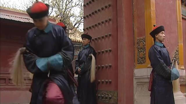 康熙王朝：铁腕太后紧急接管朝政，疯魔皇帝驱邪引发朝堂巨变！