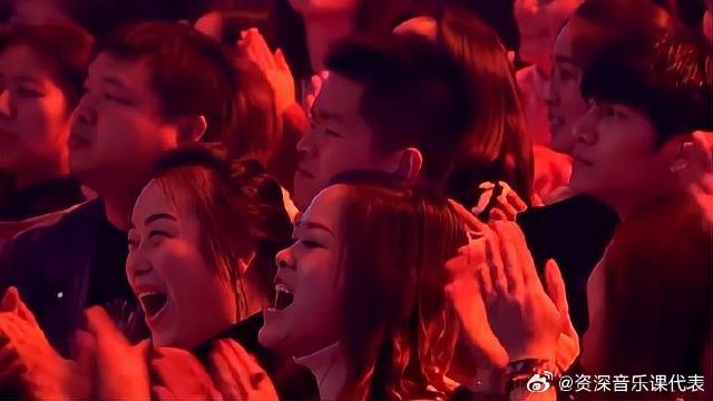 王菲惊艳亮相蒙面，一开嗓就被猜出，这嗓音太明显啦