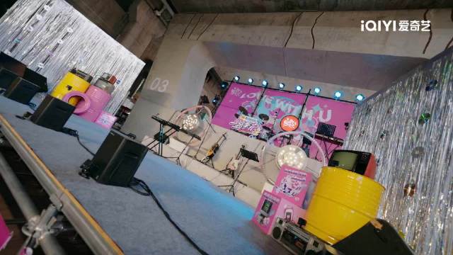 张柏芝回归余宇涵加入繁花团开启泉州中秋游园会