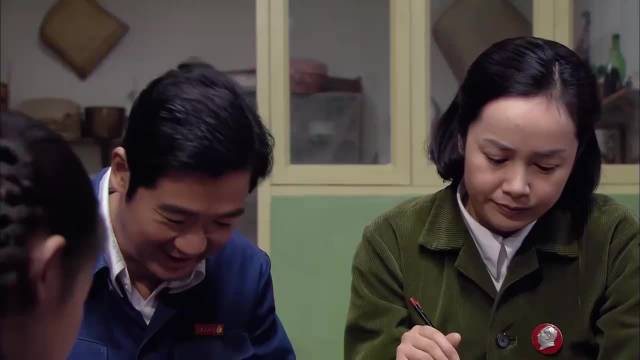 金婚：庄嫂和佟母寒暄，不知道的以为她俩才是婆媳，文丽给白眼