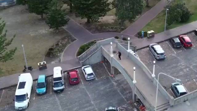 澳邦迪海滩枪击案16死42伤，枪手父子一死一伤