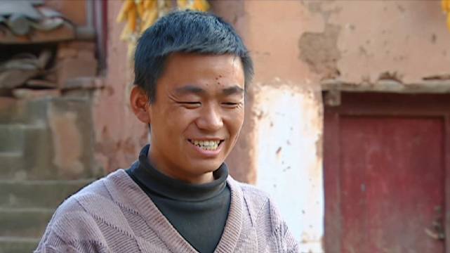 士兵突击：史今去村里征兵，到底能不能选上许三多啊？孩子笑的那么纯朴