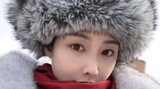 李纯凭0.5秒镜头立住角色，演技获赞却难逃女配命