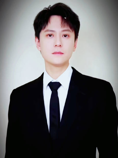 今天很帅很会说 乌蒙深处很好看 好演员就是要多拍多演