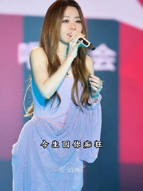 张靓颖一首《天下无双》 瞬间梦回黄晓明刘亦菲版本的《神雕侠侣》