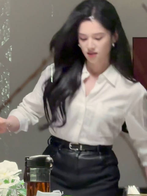 张婧仪《致我那菜市场的白月光》任冬雪路透，新妆造