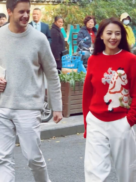 高圆圆还是那么美！ 怎么会有人几十年长一个样呢？