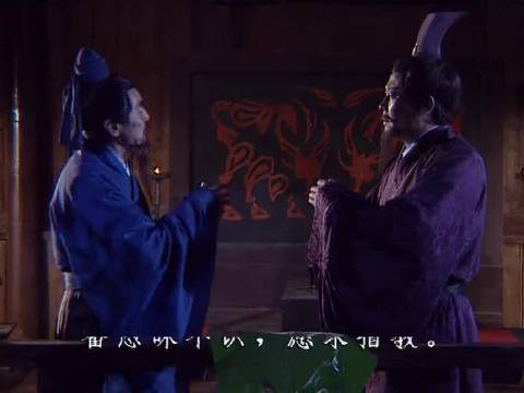 元直荐卧龙凤雏，诸葛亮静待明主匡扶汉室