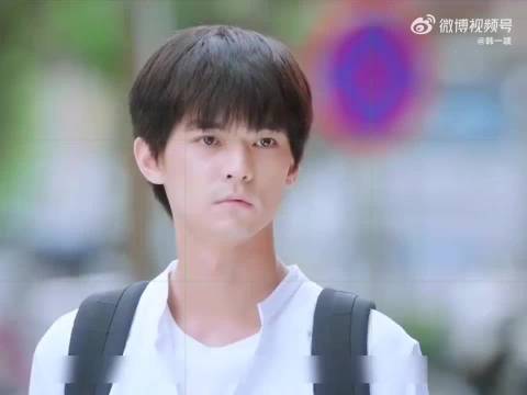 女人渴望男孩的爱慕，却遭误会