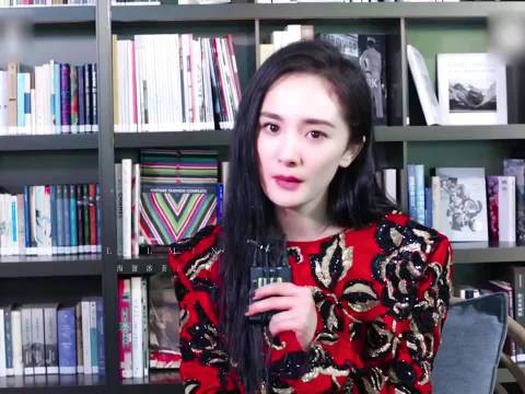 18岁拍神雕侠侣差点被马踩头的杨幂