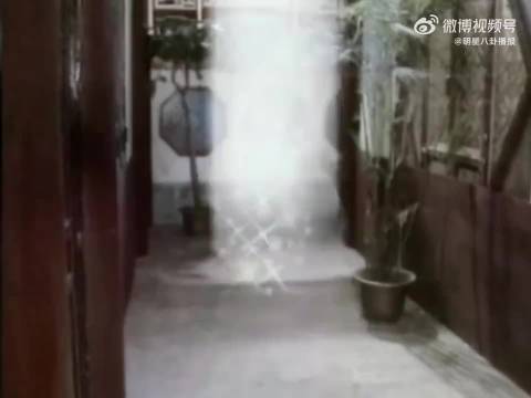 赵雅芝白衣造型重现白娘子经典