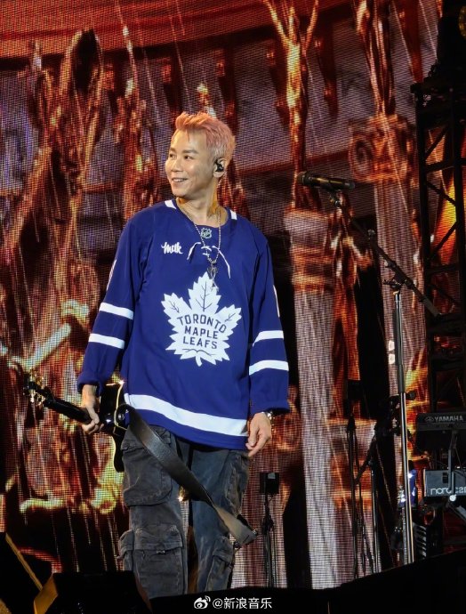 陶喆自曝粉发造型神似labubu