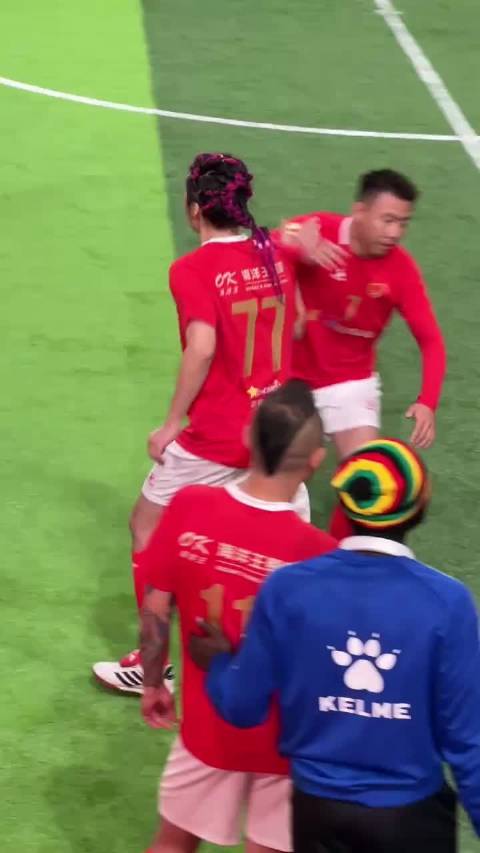 董老厮陈蒲山东泰山临沂足球全明星对抗赛