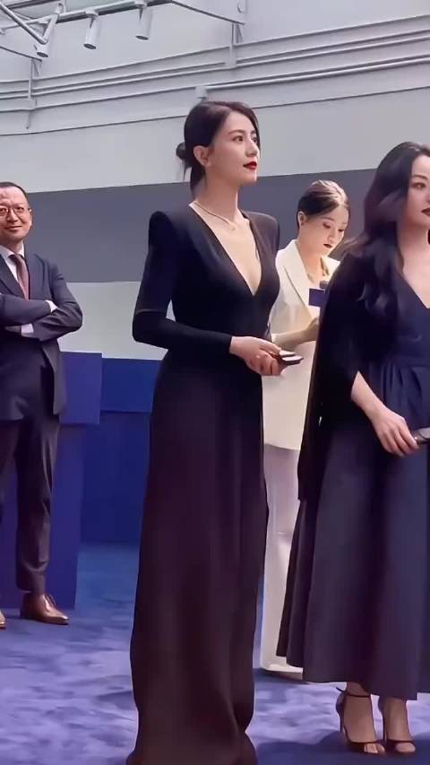 王晶评高圆圆观众缘极佳，称其美貌大于演技