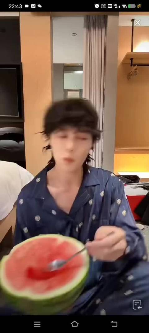 柯淳亮相爱奇艺尖叫之夜，新作一路繁花2引期待