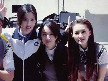 顶着小白花的面孔，却行最痛快淋漓的爽文剧情