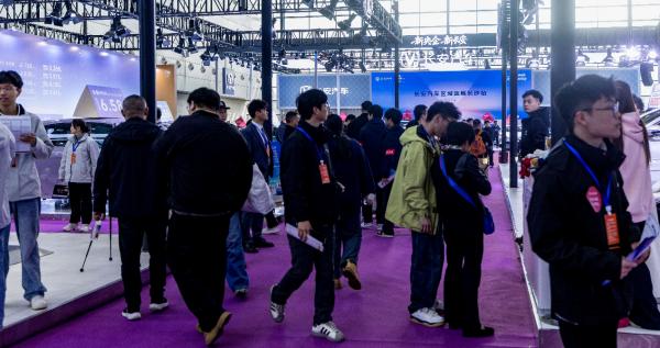 太燃！长沙车展上的科技与梦想同行