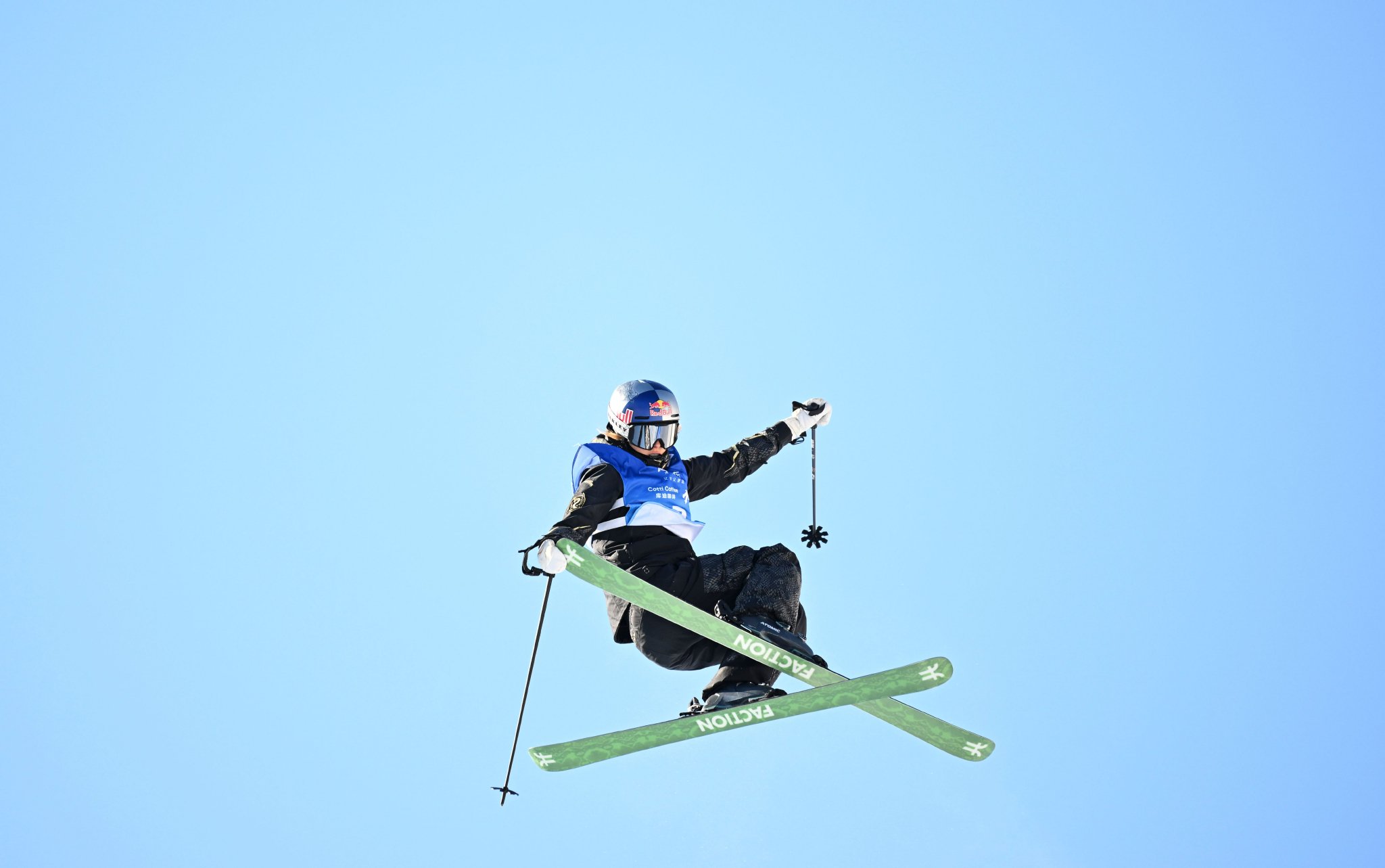 主场1金1铜收官 中国U型场地选手滑向米兰