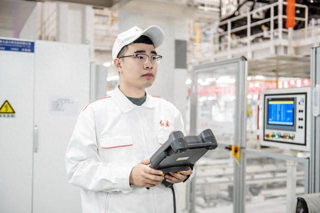 工作中的赵达。受访者供图