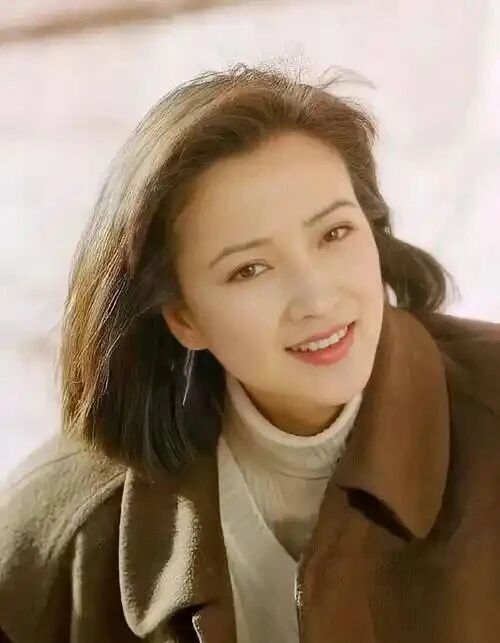 古典美人何晴离世，众星悼念！发小邢岷山回忆何晴，张纪中金晨翁虹发文