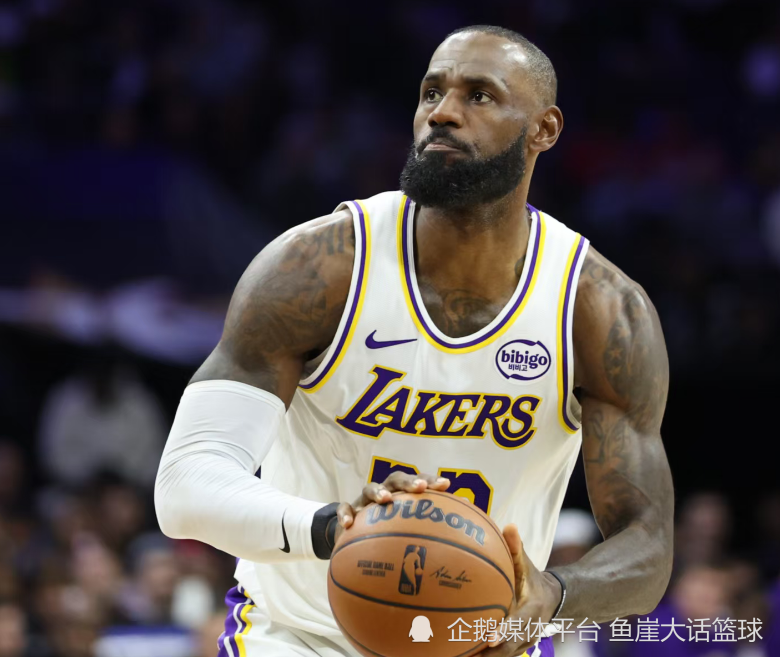 湖人险胜！老詹26+4立两功，东契奇29+6艾顿爆发，火箭弃将犯大错