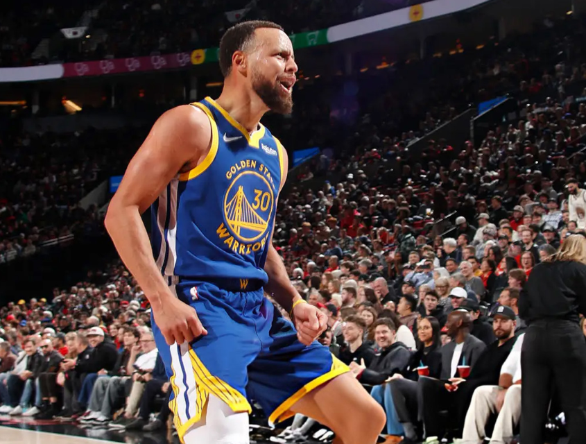 库里空砍48分，勇士遭开拓者三杀！勇士有两个问题很难彻底解决