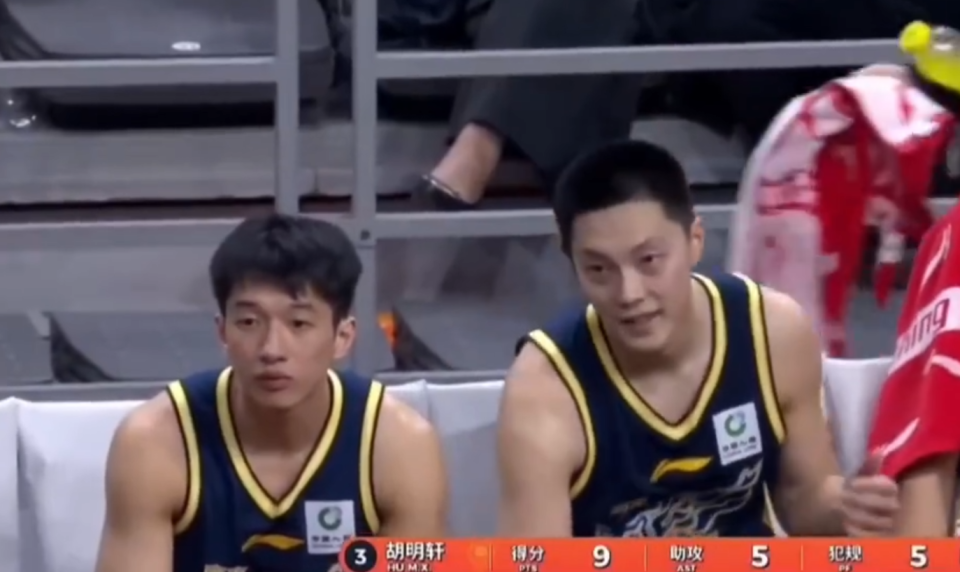 加时赛得0分5犯离场！胡明轩新赛季首秀仍未走出世预赛“心魔”