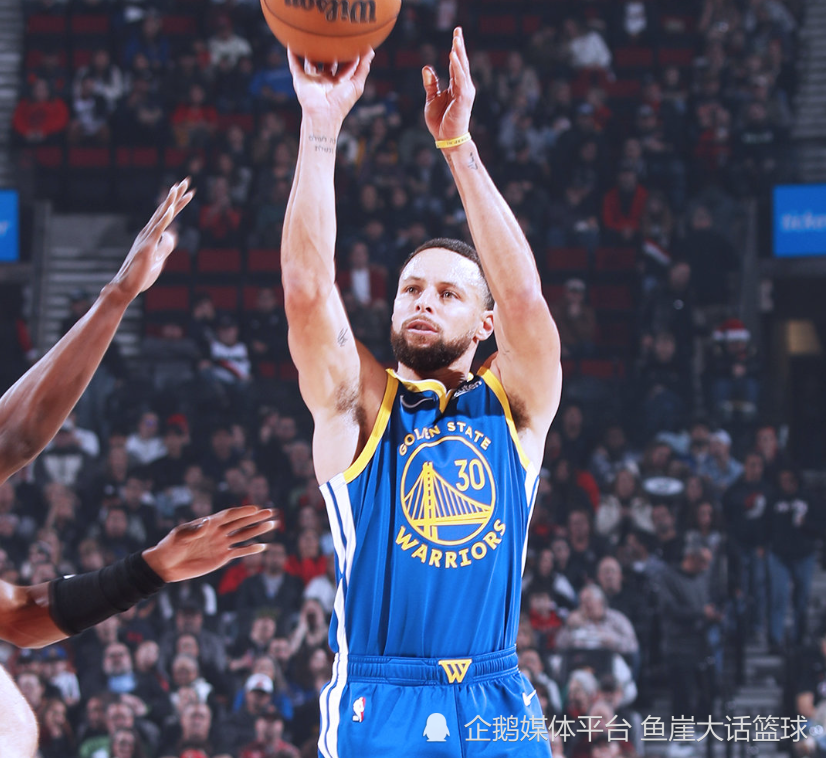 勇士被逆转！库里48+3仍犯大错，巴特勒16分11罚，克林根全队最低