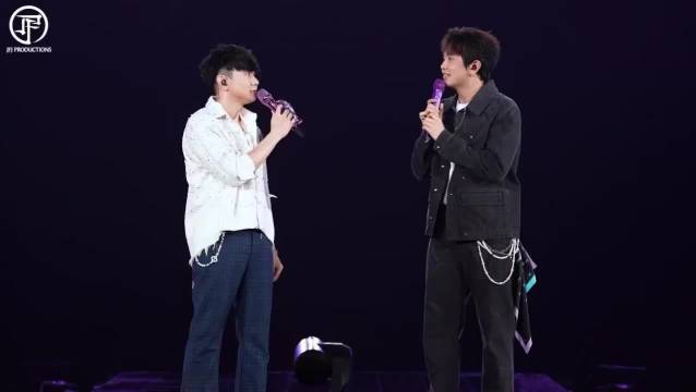 林俊杰颜人中北京合唱《晚安》，ji全是技巧，zz 全是是感情