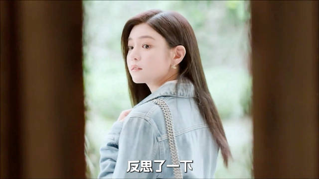 我不恨明月了，我只想让它一直高悬，这不就是李霧对岑矜的真实心境吗？