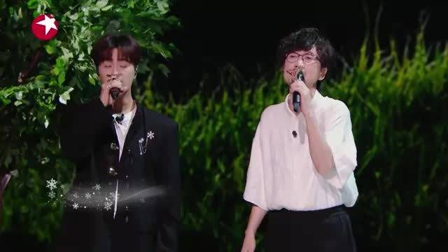 周传雄陆虎深情合唱《雪落下的声音》，画面感扑面而来