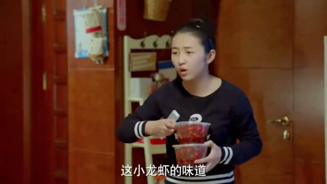 朵朵订了小龙虾的外卖，被妈妈阻拦，竟拿小宇为借口