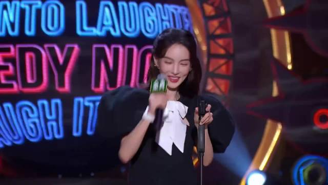 金晨脱口秀首秀爆梗不断，现场观众笑到失态