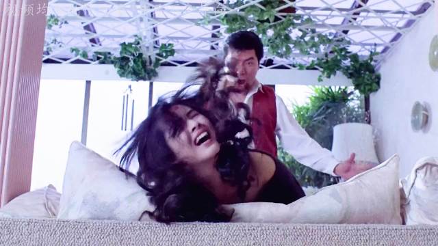 这应该是王祖贤拍的电影中最惨的一个角色了吧