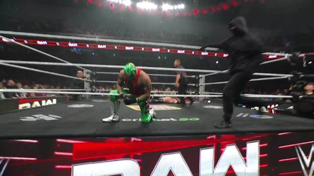 黑衣人奥斯丁理论现身第1699期RAW