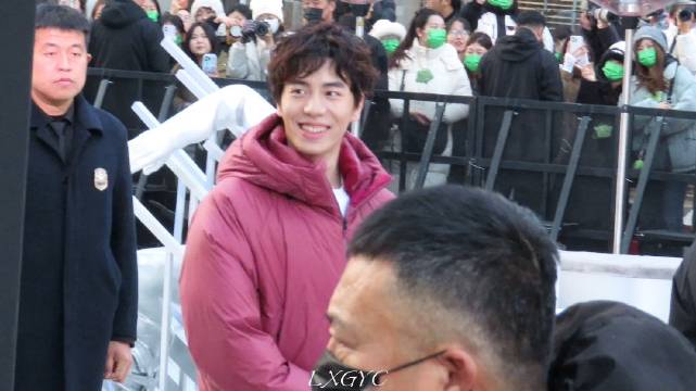 很难形容这个小佳有多萌 请来看！ 这样的萌力是精神食粮啊