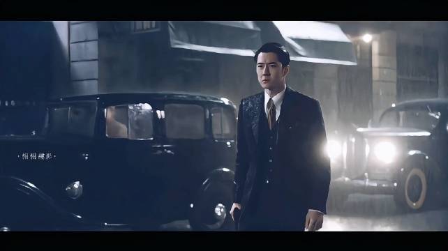 王一博饰演叶先生以西装枪械演绎乱世信仰