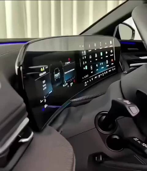 新款奥迪Q5搭载空悬与智驾系统，保留品牌设计风格