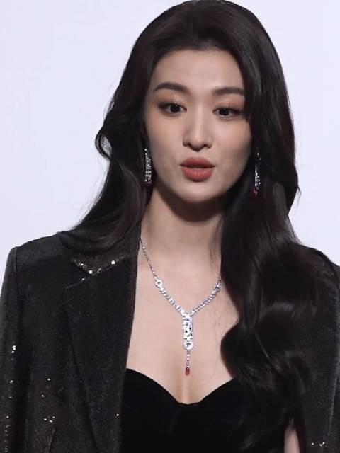 王楚然说想挑战一些民国戏，女杀手之类的戏