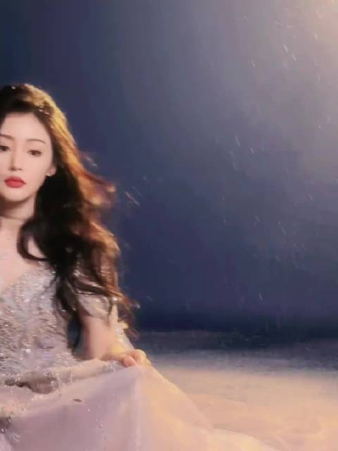 张天爱这简直就是仙女下凡啊，这个眼神真的被她拿捏了