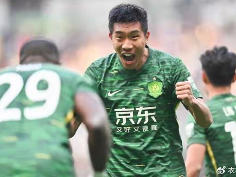 这是啥球员？送对手点球+拿红牌，北京国安中后卫把球迷气炸了